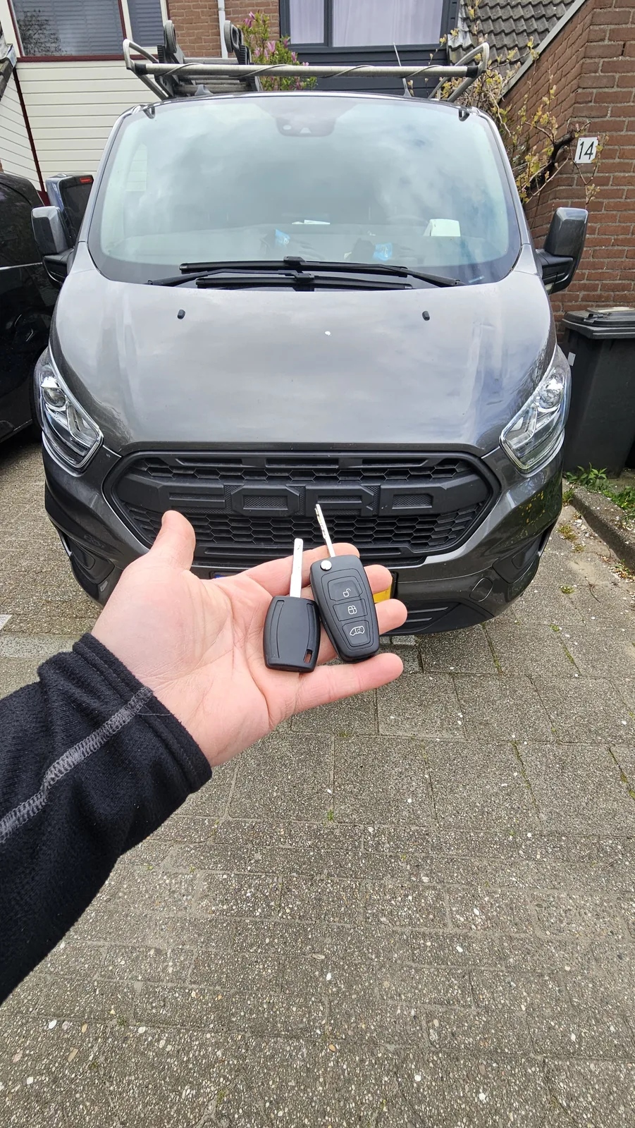 Ford Transit klapsleutel bijgemaakt en geprogrammeerd door Autolocksmith
