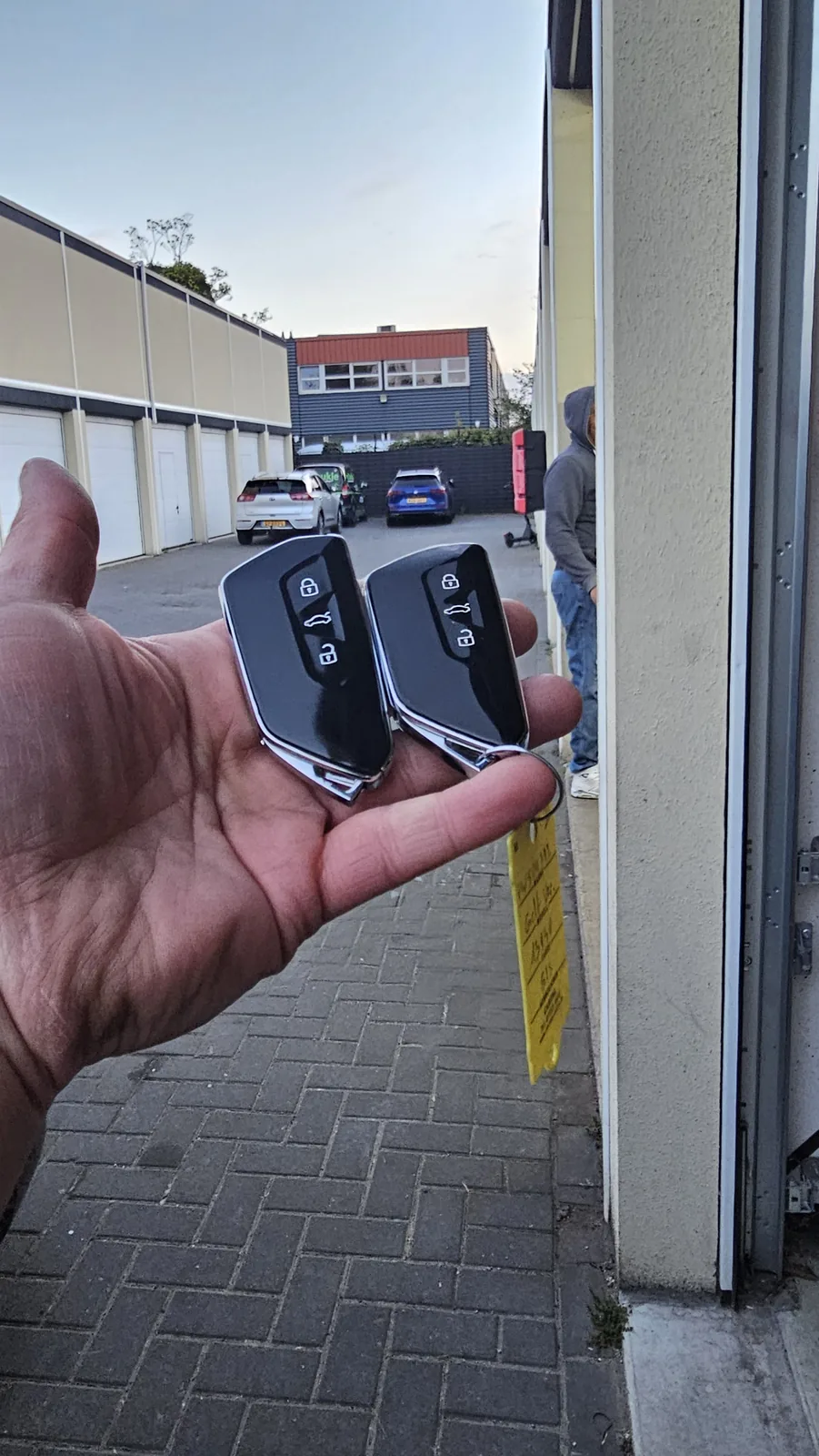 Twee nieuwe VW Golf 8 smart keys bijgemaakt en geprogrammeerd door Autolocksmith
